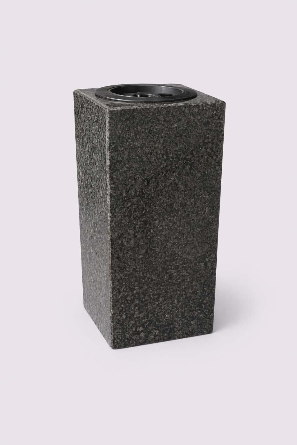 Granitinė vaza nr 9