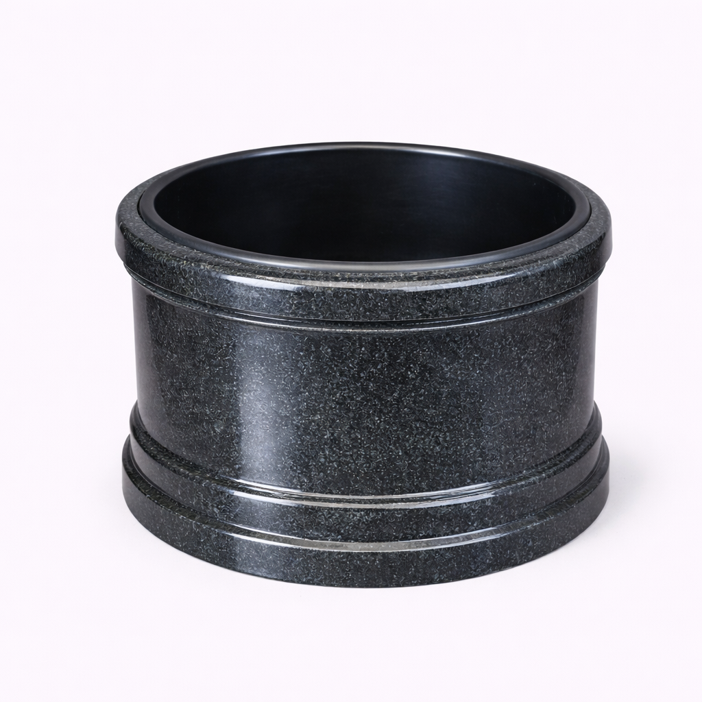 Akmens masės vazonas nr.2