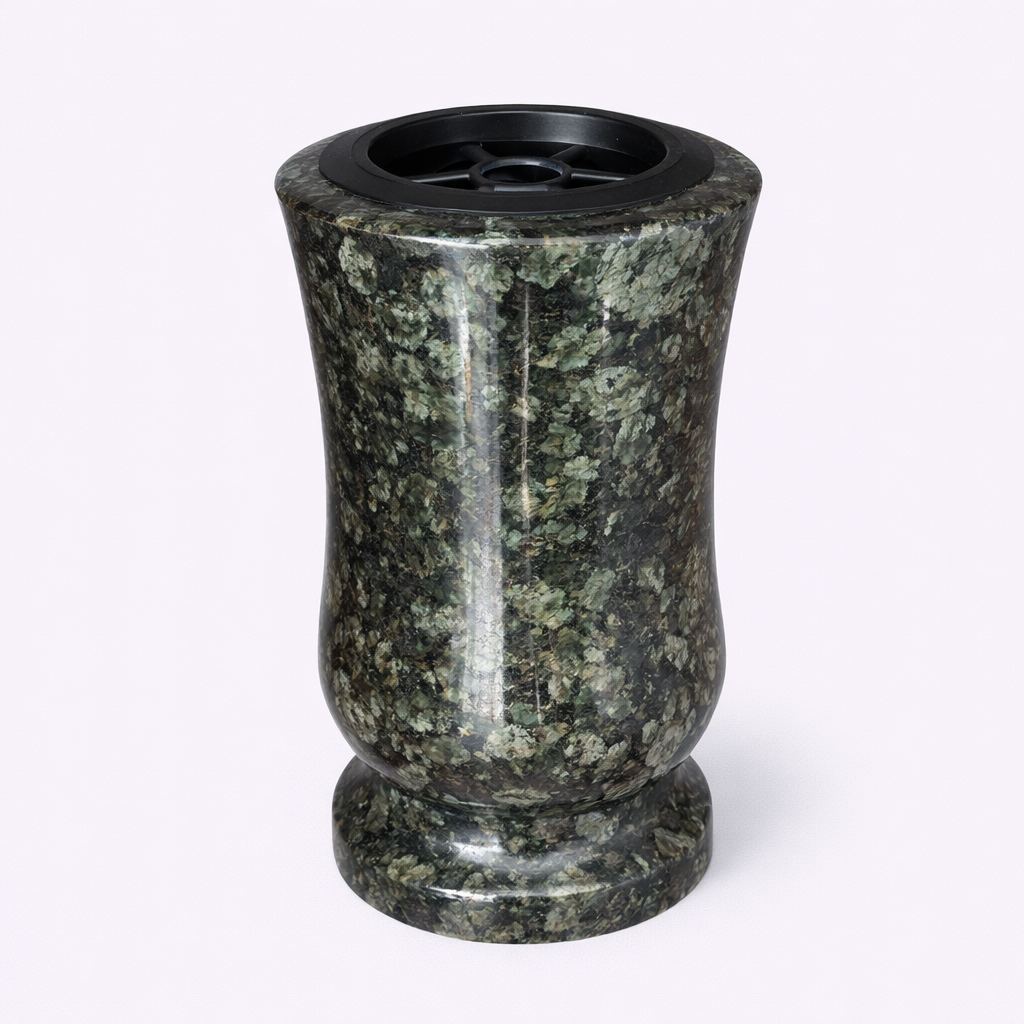 Granitinė vaza nr.2 BALTIC GREEN